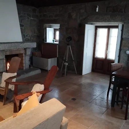Casa Dos Livros - Casa vacanze Vila Nova de Tazem