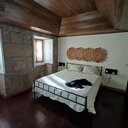 Casa Dos Livros - Casa vacanze Vila Nova de Tazem